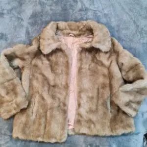 Astraka Vintage Faux Fur Coat- Size 18 - Beige