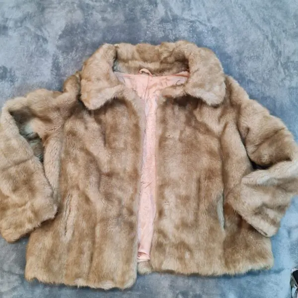 Astraka Vintage Faux Fur Coat- Size 18 - Beige