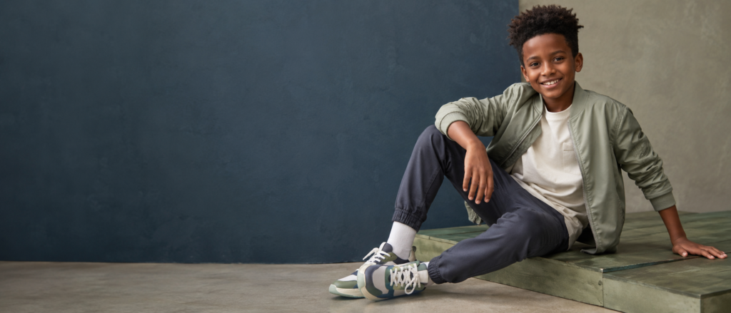 Boys’ second-hand clothing category banner