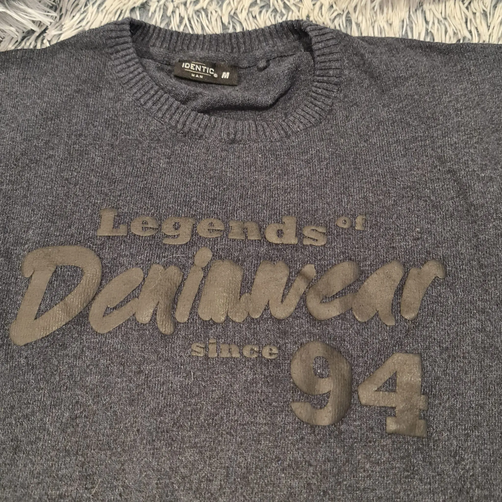 Identic Man Men's Grey Legends of Denim Graphic Jumper Size M - Image 2