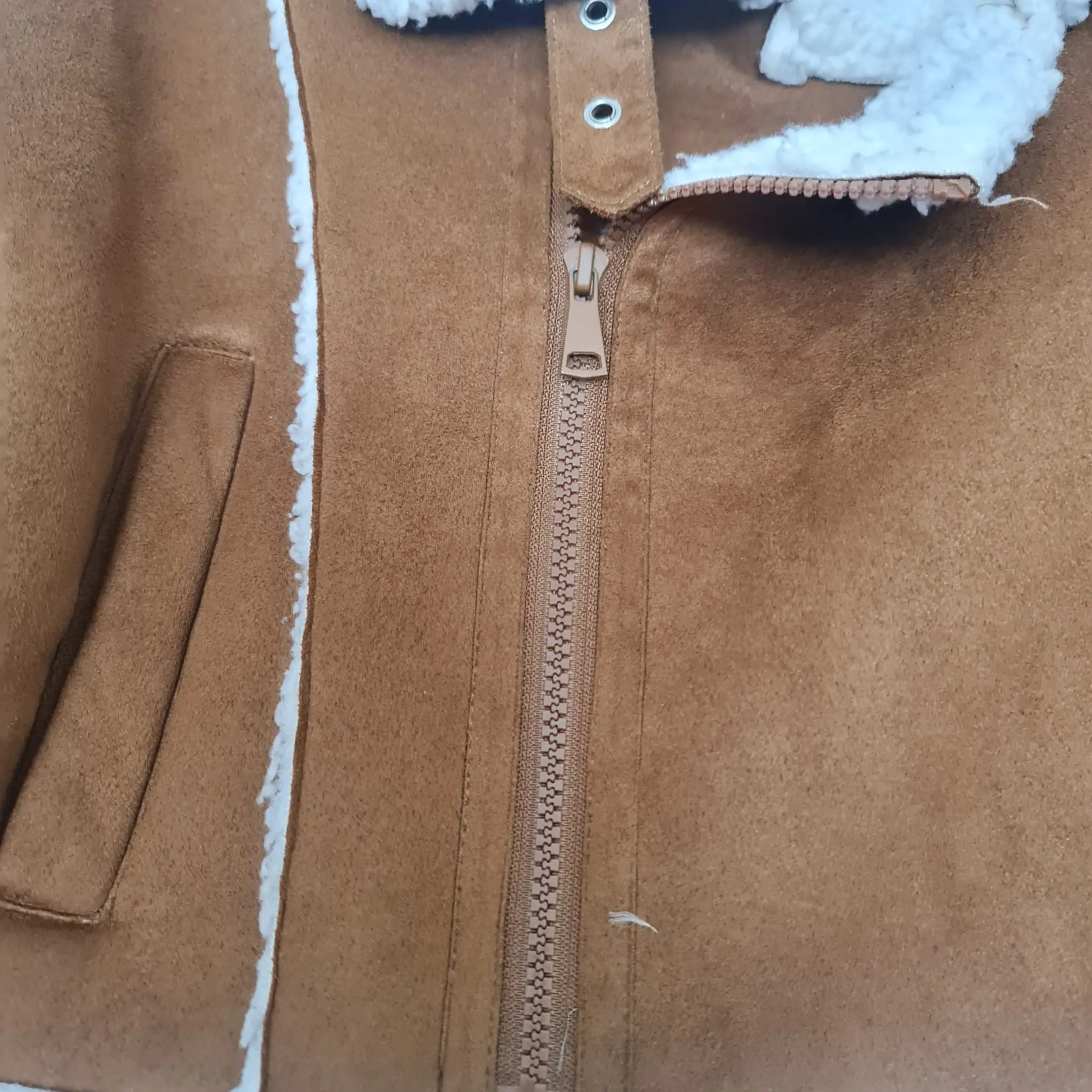 PrettyLittleThing Womens Brown Cropped Borg Aviator Jacket UK 6 - Image 2