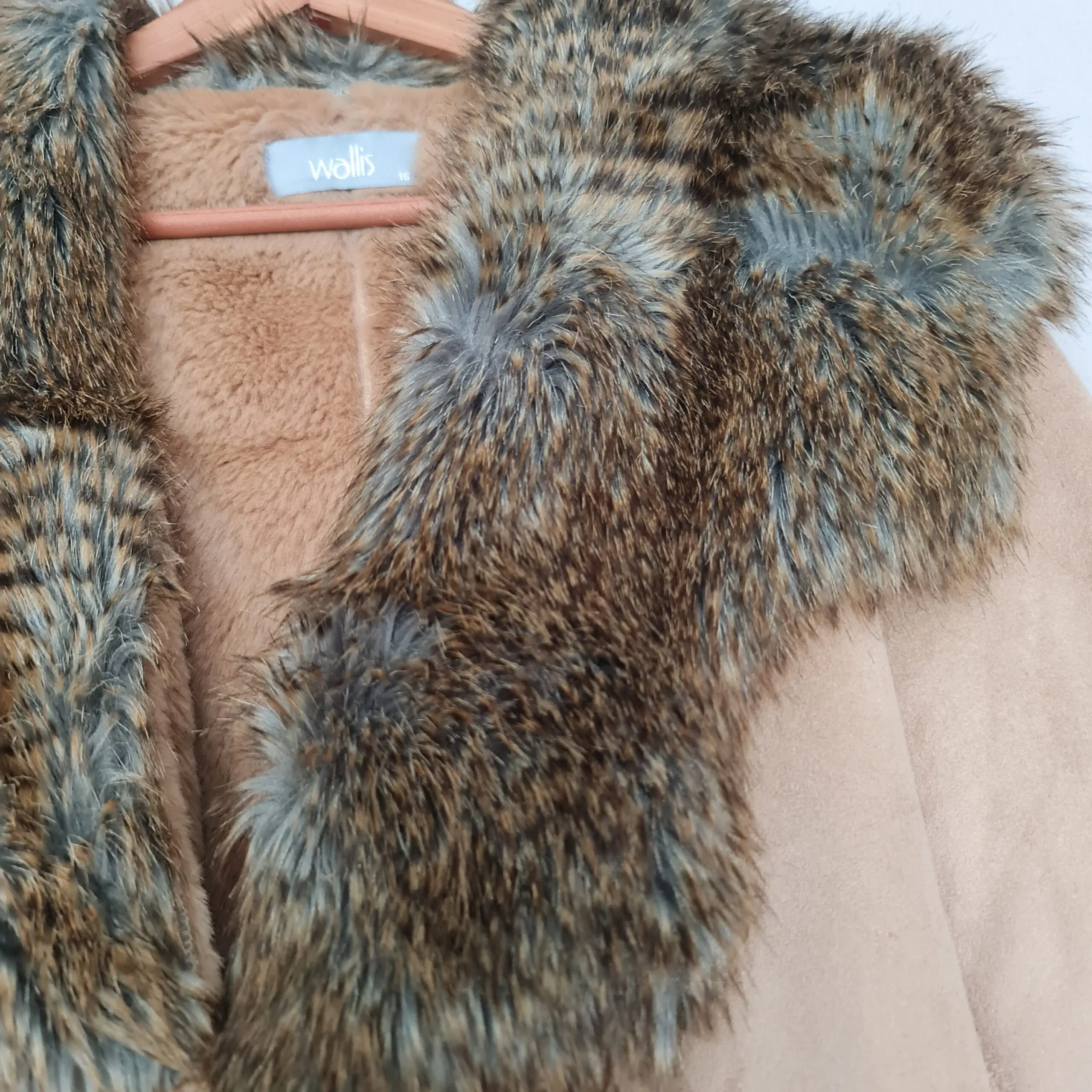 Wallis Women's Beige Faux Suede Fur Trim Coat UK 16 - Image 4