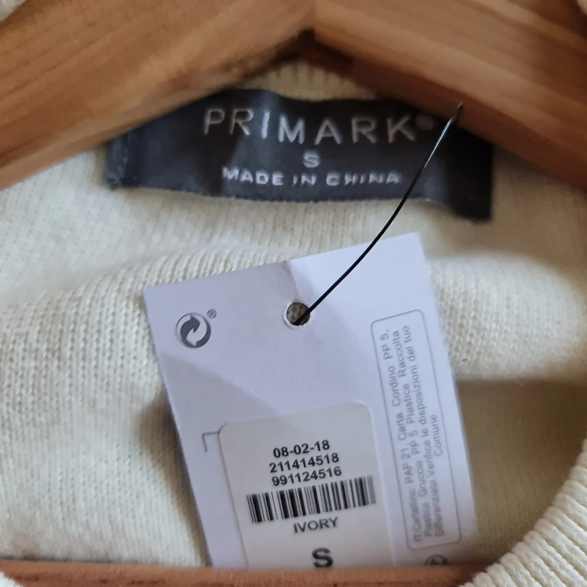 Primark Women's Cream Red Cherry Jumper S / UK 8-10 - Image 3