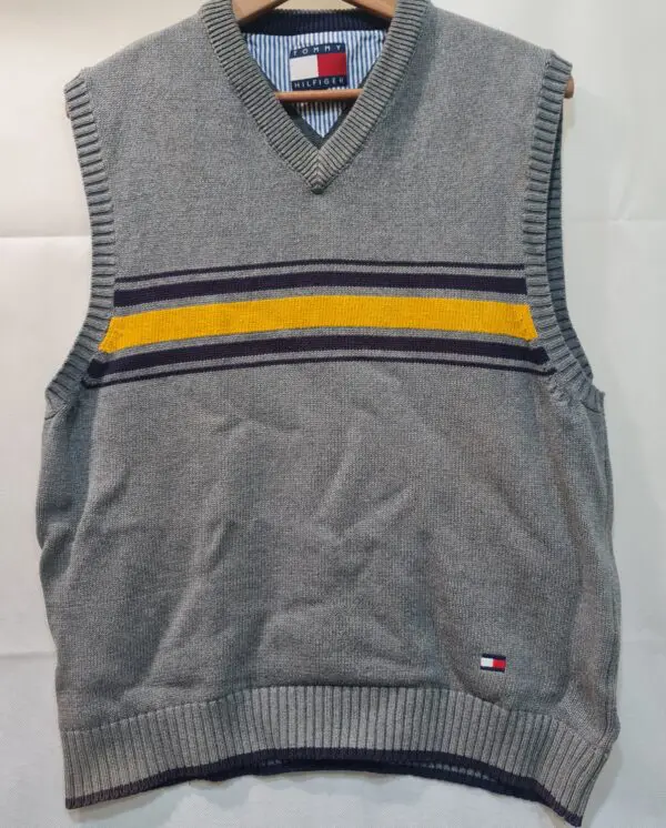 Tommy Hilfiger Men's Grey Flag Logo Jumper L