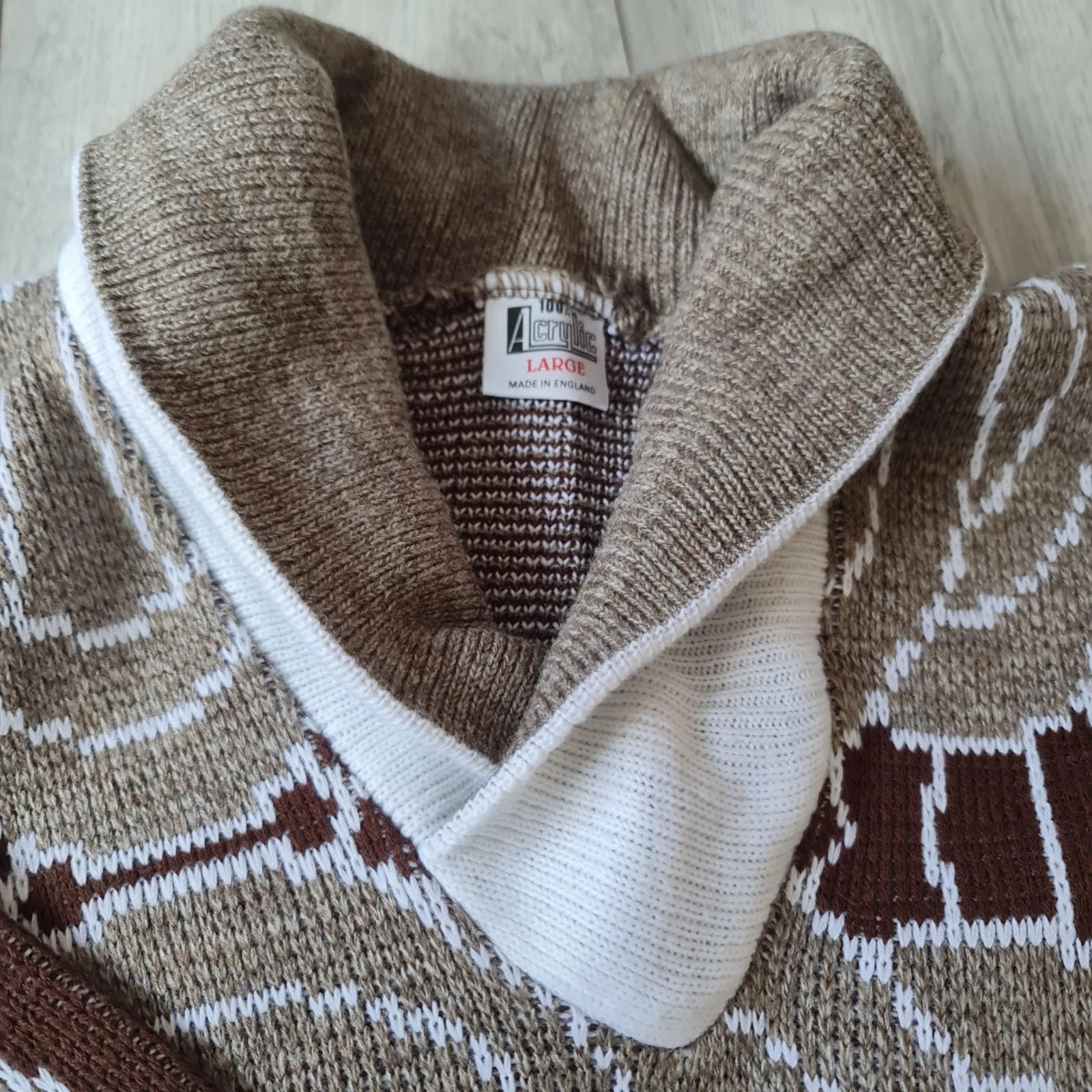 Vintage Acrylic Men’s Knitted Jumper Brown Beige L - Image 2