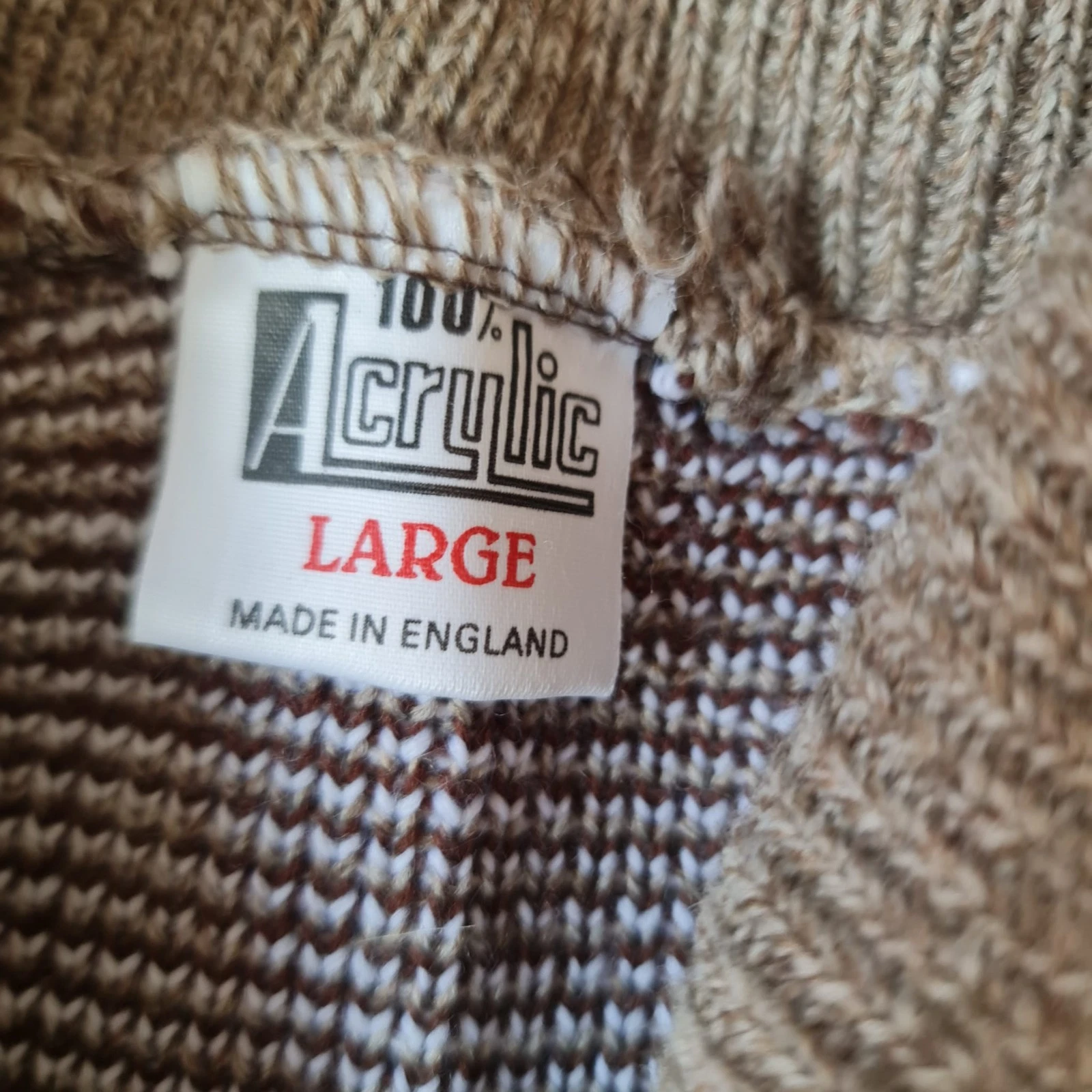 Vintage Acrylic Men’s Knitted Jumper Brown Beige L - Image 3