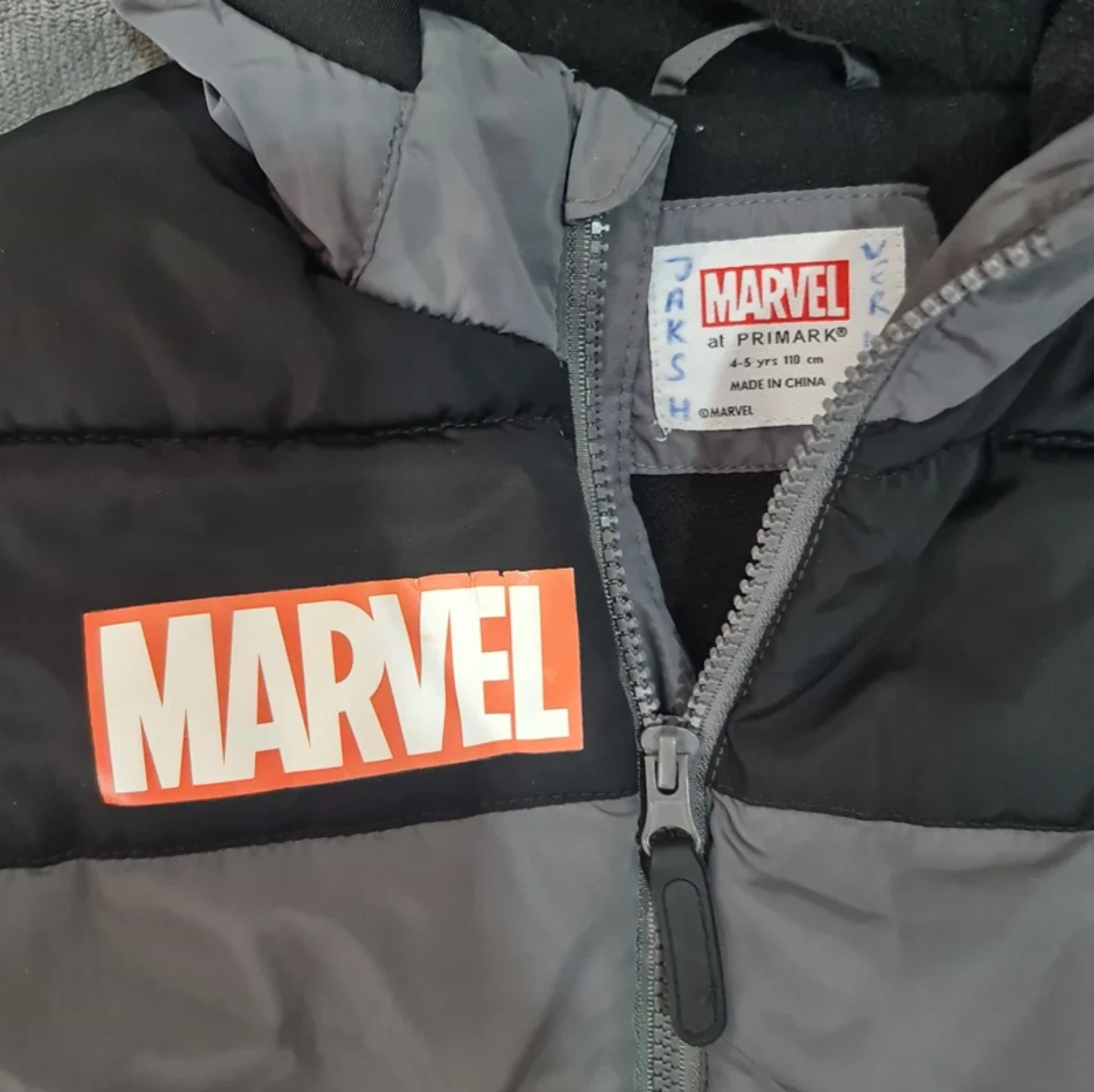 Marvel Spider-Man Puffer Jacket Hooded Boys 4-5 Years / 104-110cm - Image 3