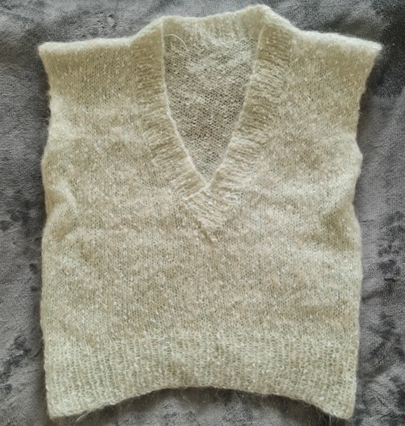 Women’s Cream Knitted Sleeveless Jumper Vest V Neck S / UK 8-10