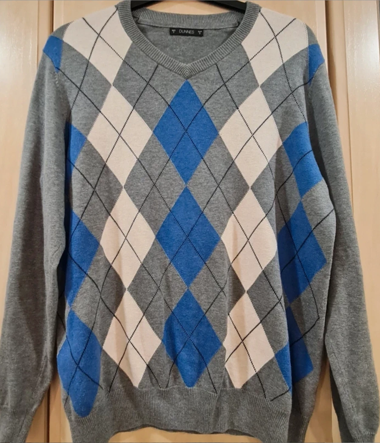 Dunnes Men’s Grey Blue Argyle Jumper V Neck Knit S