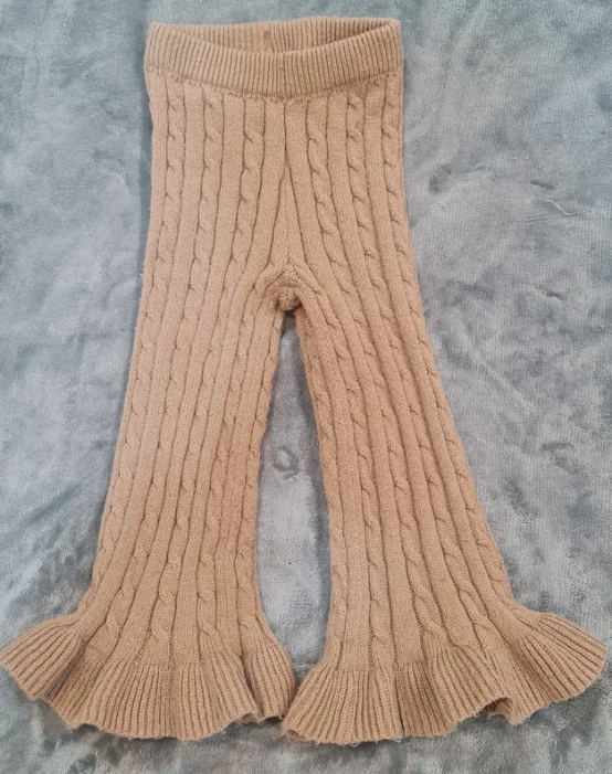 Shein Girls Beige Cable Knit Flared Trousers Pants 5Y / 110 cm