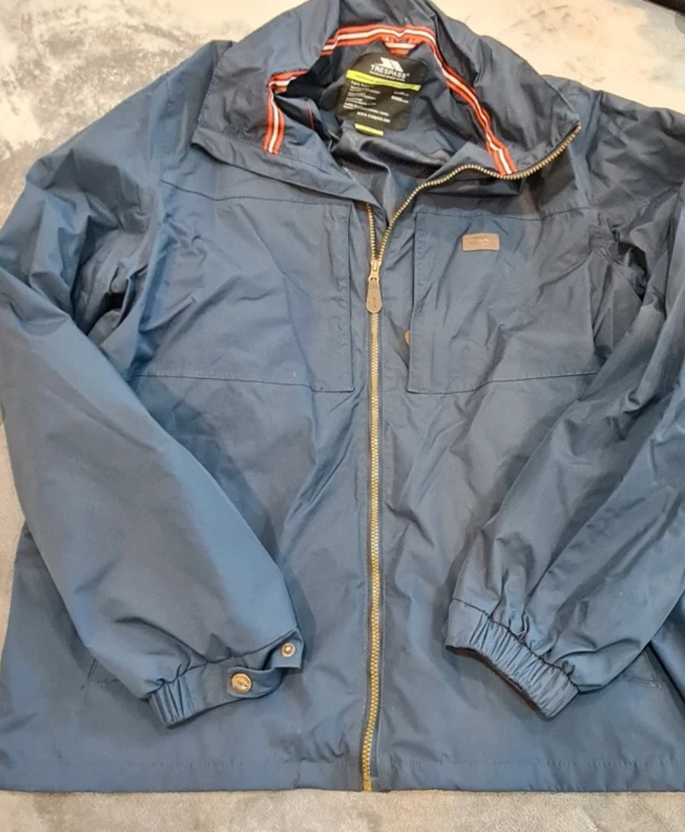 Trespass Men’s Blue Waterproof Outdoor Jacket XXL 46–48″